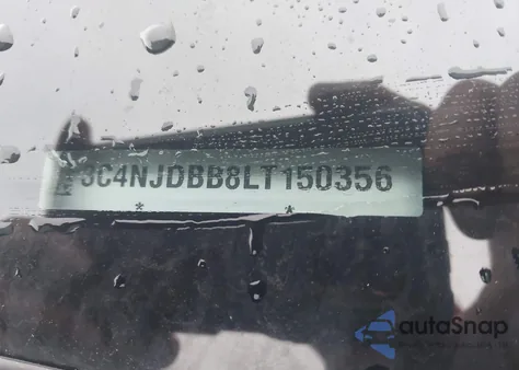 2020 Jeep Compass Latitude 4X4 z USA, uszkodzony, nr VIN 3C4NJDBB8LT150356